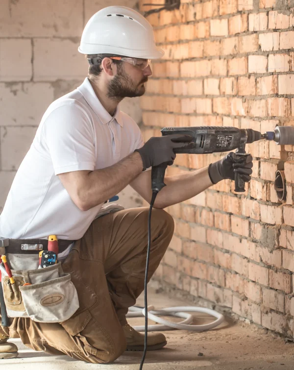 handyman-uses-jackhammer-installation-professional-worker-construction-site-concept-electrician-handyman Kopie handyman-uses-jackhammer-installation-professional-worker-construction-site-concept-electrician-handyman Kopie